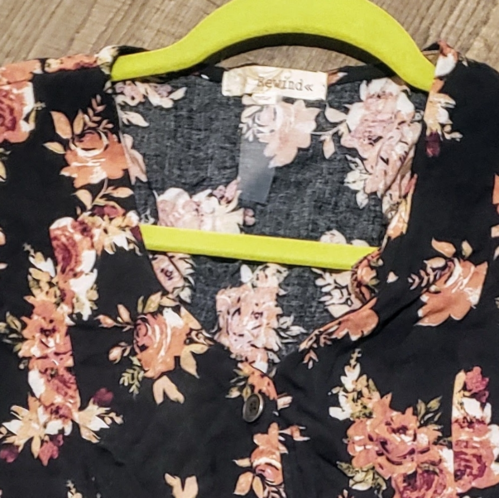 ❤Floral print women's/juniors Midi Dress size small.